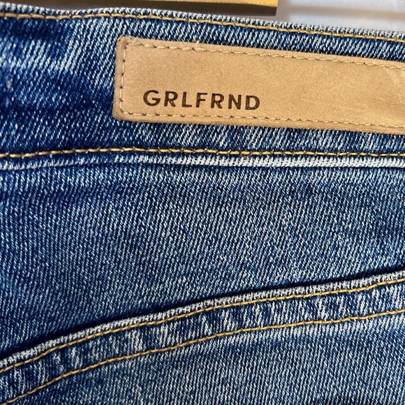 GRLFRND Karolina Distressed Jeans - Picture 7 of 7